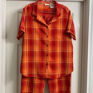 White Stag Brand Women's Two-Piece Capri Pants and Blouse Set, Size Large